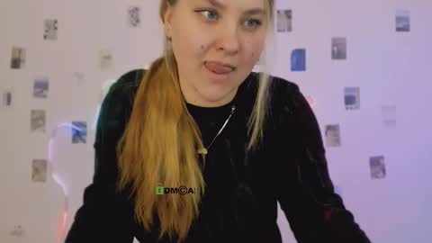 dina_bloom online show from February 9, 8:46 pm