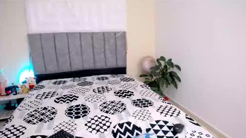 DINA online show from January 17, 10:57 pm