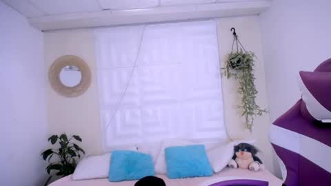 DINA online show from May 11, 3:07 pm