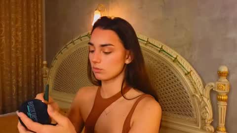 Snapshot of dinacaguimbal chatting on December 15, 8:51 am Dina and ill be glad to be here with you follow to me online show from December 15, 8:51 am