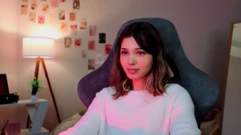 Snapshot of dinnerwithflowers chatting on January 16, 1:26 pm Sara Connor online show from January 16, 1:26 pm