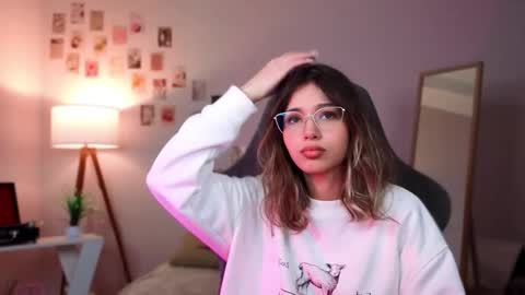 Snapshot of dinnerwithflowers chatting on January 18, 12:42 pm Sara Connor online show from January 18, 12:42 pm