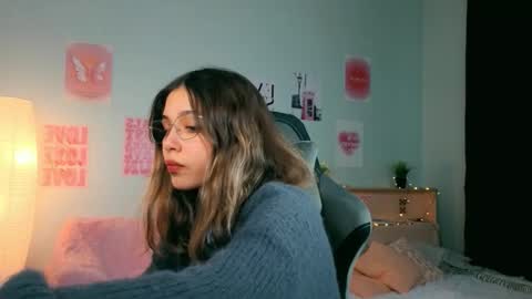 Snapshot of dinnerwithflowers chatting on February 6, 1:14 pm Sara Connor online show from February 6, 1:14 pm