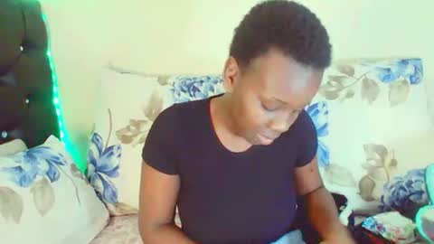 Snapshot of dinnydakrazx chatting on October 20, 6:14 am dinnydakrazx online show from October 20, 6:14 am