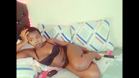 Snapshot of dinnydakrazx chatting on November 14, 7:07 am dinnydakrazx online show from November 14, 7:07 am