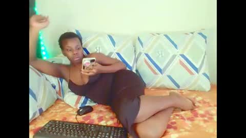 Snapshot of dinnydakrazx chatting on November 19, 6:02 am dinnydakrazx online show from November 19, 6:02 am