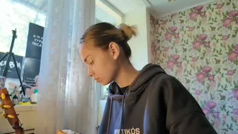 dinorahmroczkowski online show from September 15, 7:41 am
