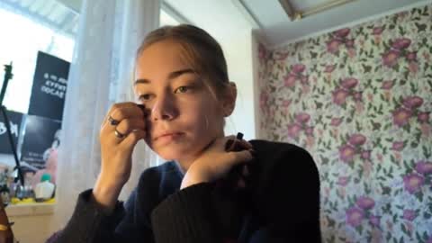 dinorahmroczkowski online show from September 16, 7:42 am