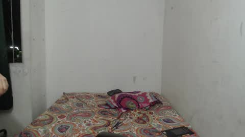 Snapshot of dioni_soe chatting on October 21, 1:39 am Henry online show from October 21, 1:39 am