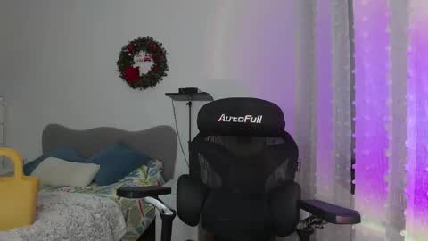 Anglica A online show from December 20, 9:00 pm