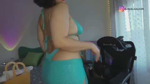 Snapshot of diosa_cadenas chatting on May 27, 7:00 pm Anglica A online show from May 27, 7:00 pm