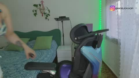 Snapshot of diosa_cadenas chatting on May 28, 7:22 pm Anglica A online show from May 28, 7:22 pm