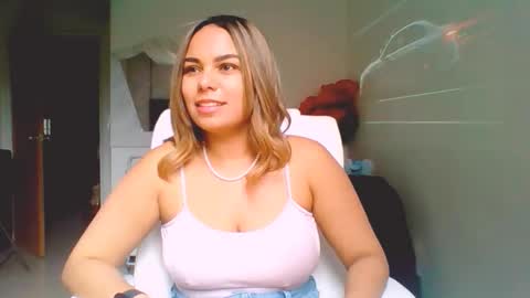 diosadeluniverso_ online show from December 5, 2:58 pm