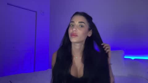 Diriany Isabel online show from November 3, 10:21 pm