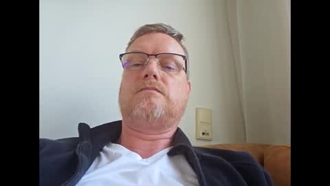 Snapshot of dirkkie1975 chatting on March 28, 2:49 pm dirkkie1975 online show from March 28, 2:49 pm