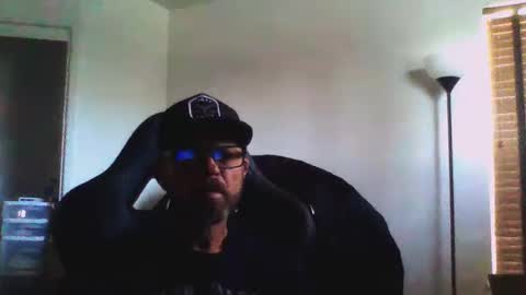 Snapshot of dirtrider15 chatting on April 5, 6:27 pm dirtrider15 online show from April 5, 6:27 pm