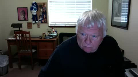 dirtrider195080438 online show from June 5, 5:07 pm