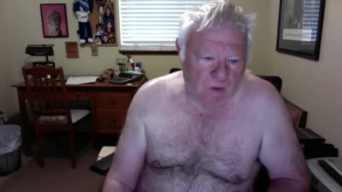 dirtrider195080438 online show from June 6, 2:22 pm