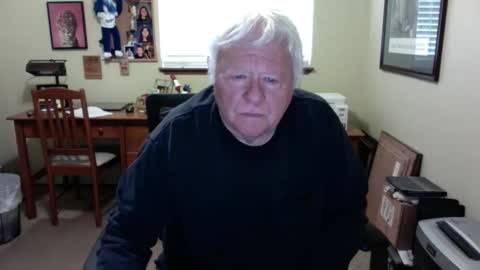 dirtrider195080438 online show from June 9, 7:47 pm