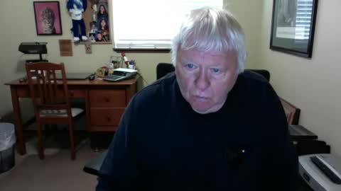 dirtrider195080438 online show from June 10, 4:28 pm
