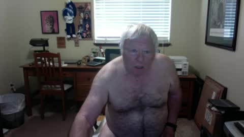 dirtrider195080438 online show from June 15, 7:49 pm