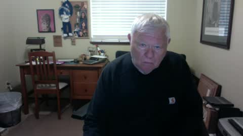 dirtrider195080438 online show from July 3, 4:46 pm