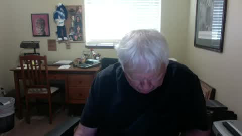 dirtrider195080438 online show from July 23, 5:11 pm