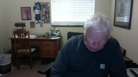 dirtrider195080438 online show from July 27, 8:49 pm