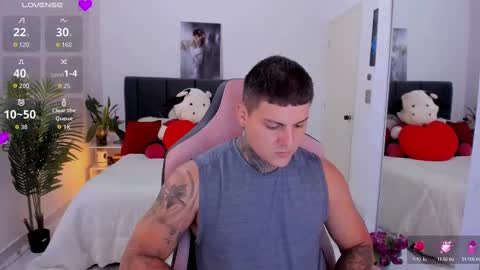 Snapshot of dirty_boy__ chatting on October 15, 4:18 pm johny online show from October 15, 4:18 pm