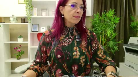 dirty_mature online show from September 28, 9:36 am