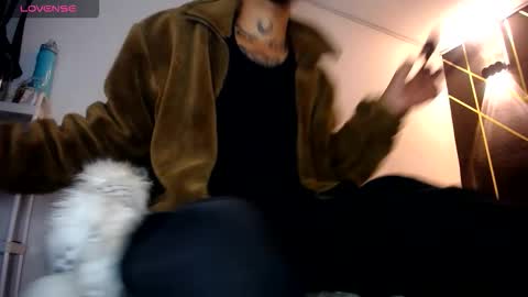 I just want to be happy online show from December 21, 4:41 am