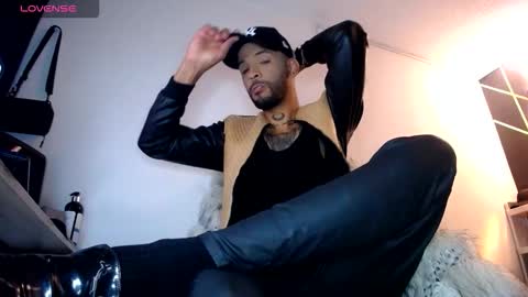 I just want to be happy online show from January 17, 9:25 am