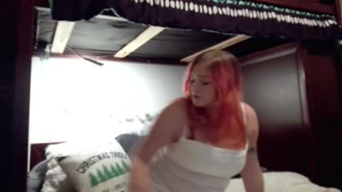 Daisy Wylde online show from December 15, 6:39 am