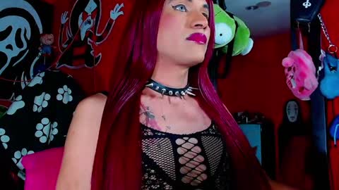 dirtydanezka online show from May 20, 8:37 pm