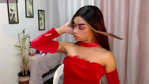 Ivana  Yanna and Elisha online show from December 17, 9:37 am