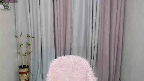 Ivana  Yanna and Elisha online show from March 28, 6:07 pm