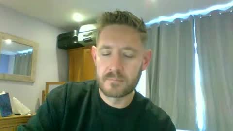 Exhibitionist Ben online show from October 6, 9:40 am