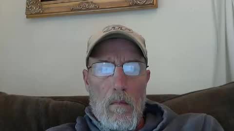 Snapshot of dirtynastyoldman chatting on March 1, 2:55 pm dirtynastyoldman online show from March 1, 2:55 pm