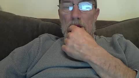 Snapshot of dirtynastyoldman chatting on March 4, 6:37 am dirtynastyoldman online show from March 4, 6:37 am