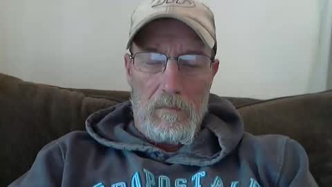 Snapshot of dirtynastyoldman chatting on March 8, 5:22 pm dirtynastyoldman online show from March 8, 5:22 pm