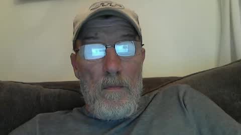Snapshot of dirtynastyoldman chatting on March 11, 1:05 am dirtynastyoldman online show from March 11, 1:05 am