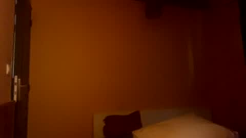 Snapshot of dirtyuniversal chatting on March 18, 11:24 am dirtyuniversal online show from March 18, 11:24 am