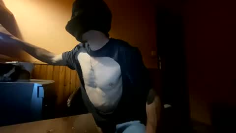 Snapshot of dirtyuniversal chatting on April 4, 7:06 am dirtyuniversal online show from April 4, 7:06 am