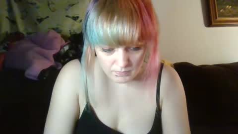 Snapshot of dirtyxhippie21 chatting on January 16, 2:48 am Crystal online show from January 16, 2:48 am