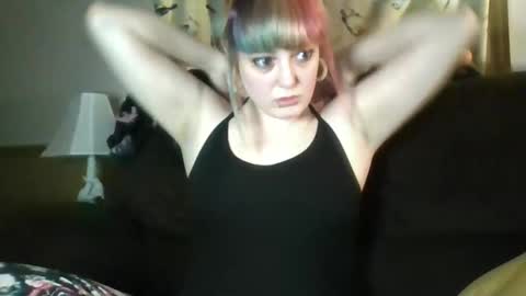 Snapshot of dirtyxhippie21 chatting on January 17, 2:16 am Crystal online show from January 17, 2:16 am