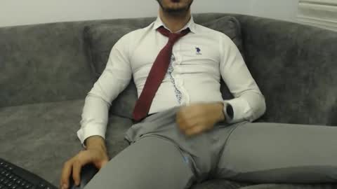 dirtyybooyy77 online show from May 3, 11:33 pm