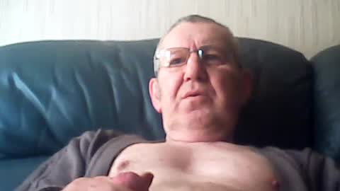 Snapshot of discovery63 chatting on June 14, 9:55 am discovery63 online show from June 14, 9:55 am