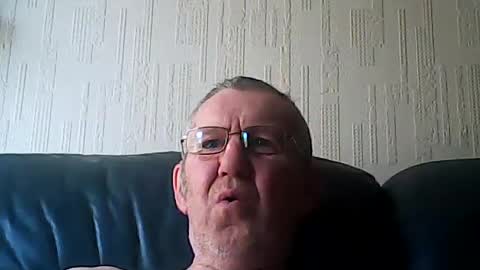 Snapshot of discovery63 chatting on June 24, 11:42 am discovery63 online show from June 24, 11:42 am