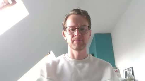 Snapshot of discovery_99 chatting on September 9, 1:54 pm discovery_99 online show from September 9, 1:54 pm