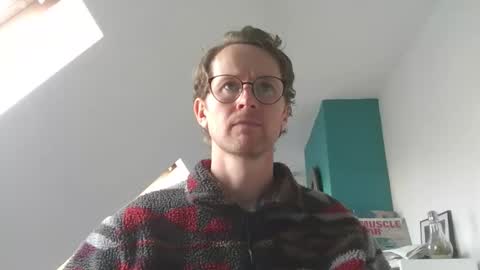 Snapshot of discovery_99 chatting on October 28, 1:47 pm discovery_99 online show from October 28, 1:47 pm